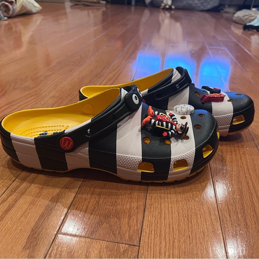 Mens McDonald's x Crocs Hamburglar Clog Shoes Size 11 - New